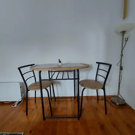 New Old Town With Free Parking Apartman